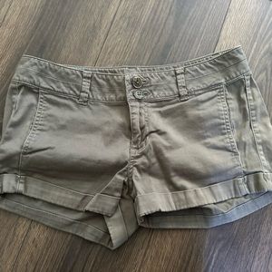 Express khaki green shorts size 6